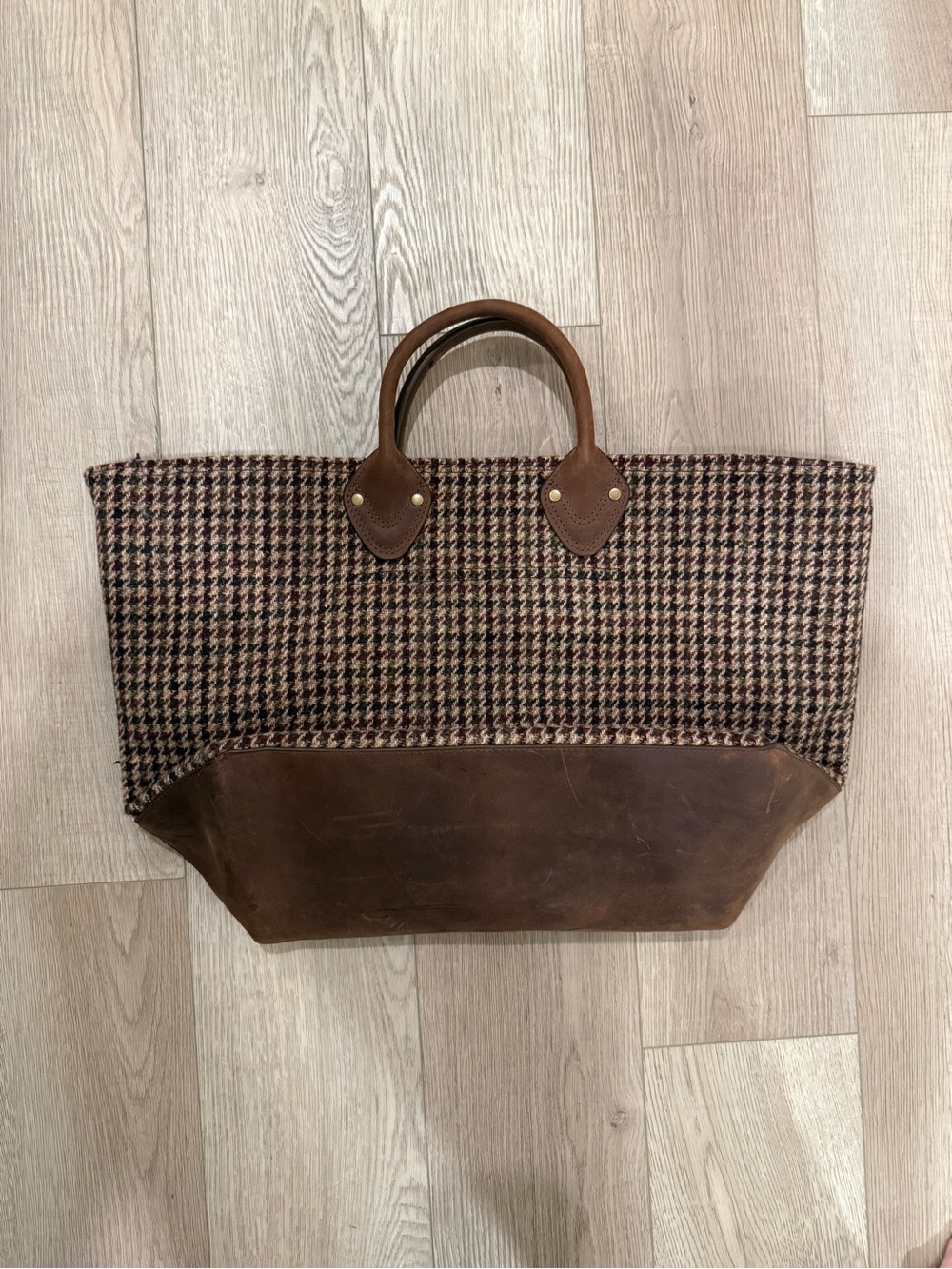 Signature Anniversary Tote, Harris Tweed - Picture 10 of 13